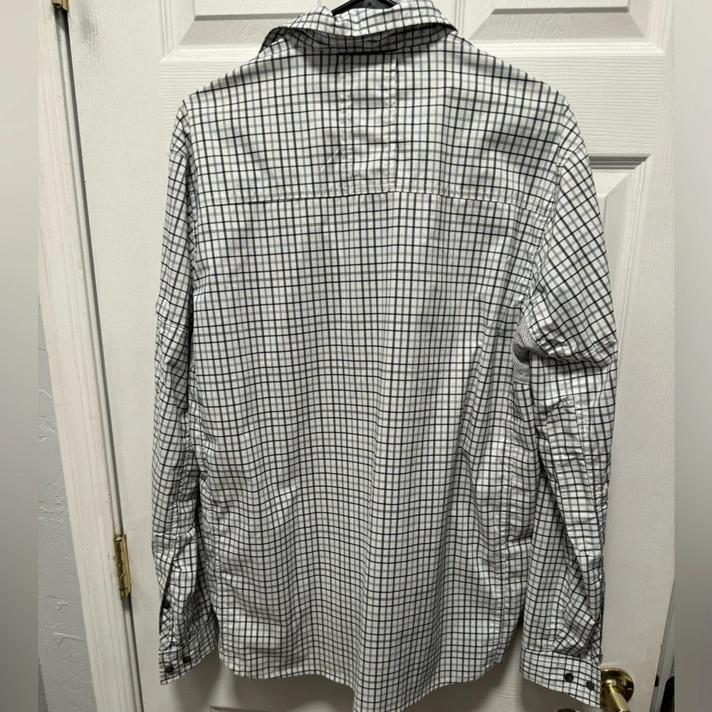 REI Vented Fly Fishing Hiking Long Sleeve Button‎ Down Shirt - Mens medium